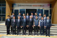 [포토뉴스] 한국승강기안전공단 출범 1주년 성과 현장 점검한 이성호 차관