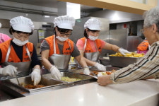 성동소방서, 복지관서 배식 봉사 활동