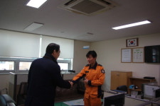 이순선 인제군수, 소방서 격려 방문