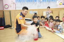 노원소방서, 어린이집 소방안전 교육 “우리도 소화기 사용할 수 있어요”