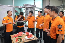 관악소방서 김명호 서장, 폭염 속 현장활동 직원 격려