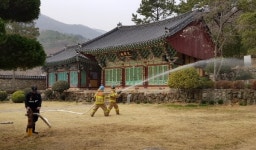 창원소방, 전통사찰 화재 예방 위한 소방훈련