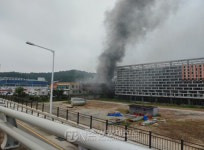 대전 중고차매매단지 정비센터 화재… 1시간 25분 만에 진화