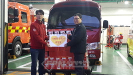 홈플러스 신내점, 화재취약계층 위해 중랑소방서에 소화기 기증