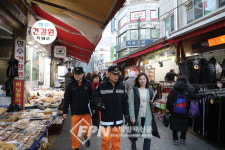 고숭 관악소방서장, 설맞이 전통시장 현장 점검