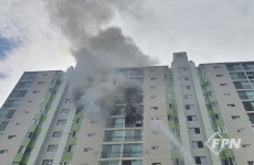 충북 청주시 청원구 아파트 불… 2명 병원 이송