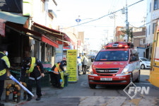 인천중부소방서, 신흥시장 소방차 출동로 확보 훈련