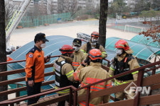 서울중부소방서, 금호여중 가사실 화재… 74명 자력 대피