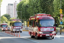 노원소방서-서울시의회 의원, 소방차 길 터주기 참여 훈련