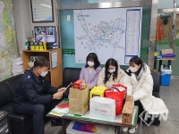 대일외고 학생들, 종로소방서 연건119안전센터에 감사 선물ㆍ감사편지 전달