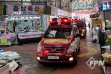 인천서부소방서, 골든타임 위한 전통시장 소방차 길 터주기 훈련