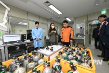 남화영 소방청장, 한국소방산업기술원 소방용품 인증 시설ㆍ장비 점검