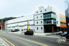 [COMPANY+] ‘소방관 발끝 책임진다’… 한국형 방화신발 새 기준 제시, 영진실업(주)