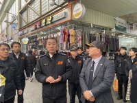 서석기 진주소방서장, 설 명절 대비 전통시장 현장지도