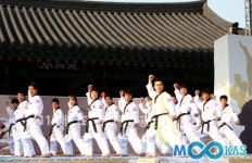 남산골 한옥마을 태권도 열기로 새봄 맞아