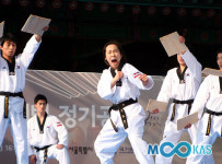 [포토뉴스] 남산골 한옥마을 관광객 태권도에 매료