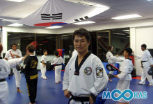 존경받는 지도자는 자신의 위치를 자신이 정하는 것