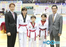 우리는 태권가족… 세 모자녀 국기원 태권도 승품단심사 응심 화제