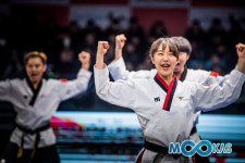 [포토] 세계태권도연맹 시범단, 활력 넘시는 시범 모습