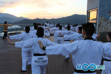 국내외 사관생도·장교, 태권도 종주국에 모여 ‘태권 얍’!