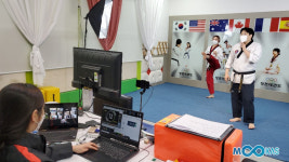 코로나 펜데믹 영향… 태권도장 온 · 오프라인 병행 수련 시대 열리나?