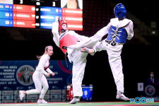 [포토] 태권도 귀염둥이 서여원 매서운 발차기로 세계청소년선수권 정상!