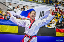 세계태권도품새선수권 홍콩서 개막... 첫날 한국 금메달 2개 스타트!