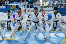 [포토뉴스] 아프리카에 희망을… 국기원서 열린 ‘제6회 WECA컵 세계행복나눔태권도대회’