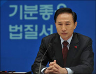 이 대통령, ‘탈여의도 정치’ 작심했다