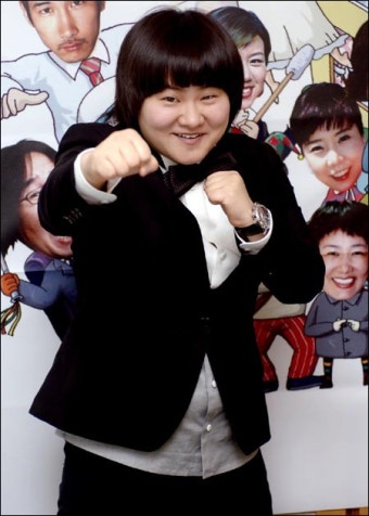 김신영시구, 15일 서울 SK 홈경기서 팬들께 인사