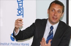 `1000조원 세계 바이오·제약시장에 뛰어들다`