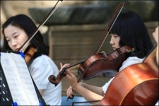 음악으로 물든 캠퍼스 ´정오의 예술무대´