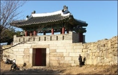 부산 금정산성, 성곽여장으로 옛모습 찾아