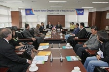 미국 로아노크시 대표단, 원주시의회 찾아 환담