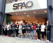 [포토] 슈퍼주니어-소녀시대, ´테이프커팅식도  엣지있게!´