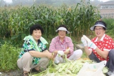 “내 손으로 키워 더 먹음직스럽네요”