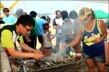 금빛 은어들의 눈부신 향연