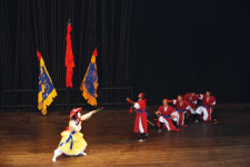 전통 무예극 “창과 칼의 노래“ 공연 ´갈채´