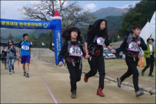 단풍 물든 문경새재 15만 등반