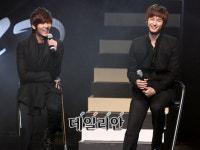 [포토] 규종&영생, ´팬 향한 변함없는 꽃미소!´