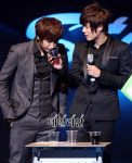 [포토] SS501 규종&영생, 벌칙도 사이좋게~