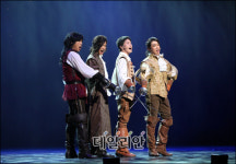 [뮤지컬 삼총사]세상의 정의, 우리가 지킨다!