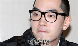 [포토]크라운제이, 굳게 다문 입술 억울한 심정이야..