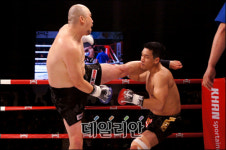 태권V 박용수 전율의 하이킥…환호의 신호탄?