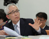 2010 국정감사 인물  정보통신분야에 정통 이용경 창조한국당 의원
