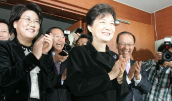낙동강 넘은 박근혜 대권암초, 