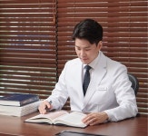 어린이 틱장애, ADHD 치료 시 TV 핸드폰 노출도 줄여야