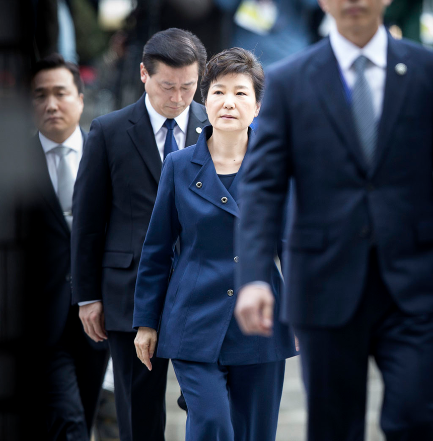 현직 대통령 윤석열, 내란 우두머리 혐의로 구속영장 심사 출석