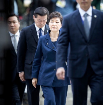 현직 대통령 윤석열, 내란 우두머리 혐의로 구속영장 심사 출석