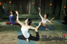 [포토] 유진-박한별-조은지, 우아한 요가 자세 | <요가학원> 촬영현장